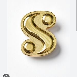 SERENA WILLIAMS What Is Your “s”? Logo Pin